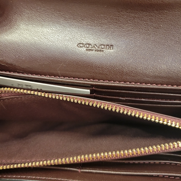 Coach Turnlock Wallet - Picture 3 of 10